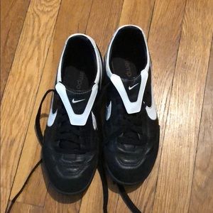 Kids Nike indoor soccer cleats